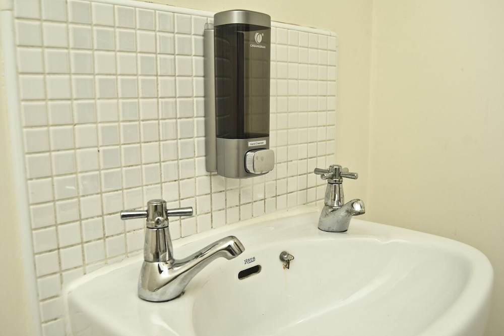 Warrington Suites by Relax Stays