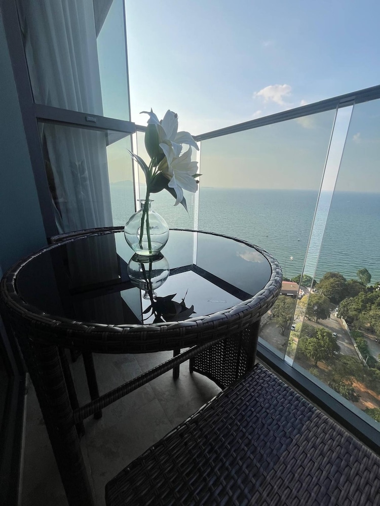 Luxury Sea View - High Floor
