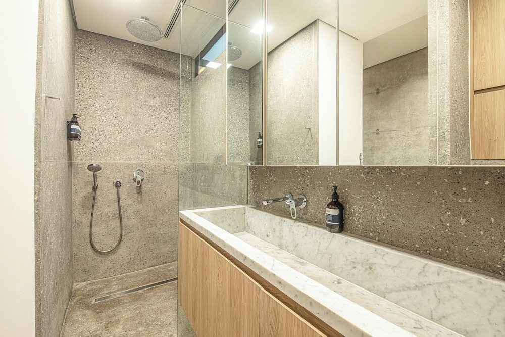 Modern 2BR Villa Enclosed Living Heart of Canggu
