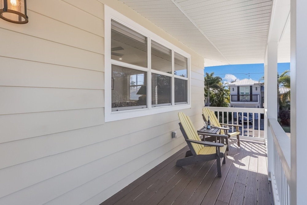 Surf Riders 4 Bedroom Home