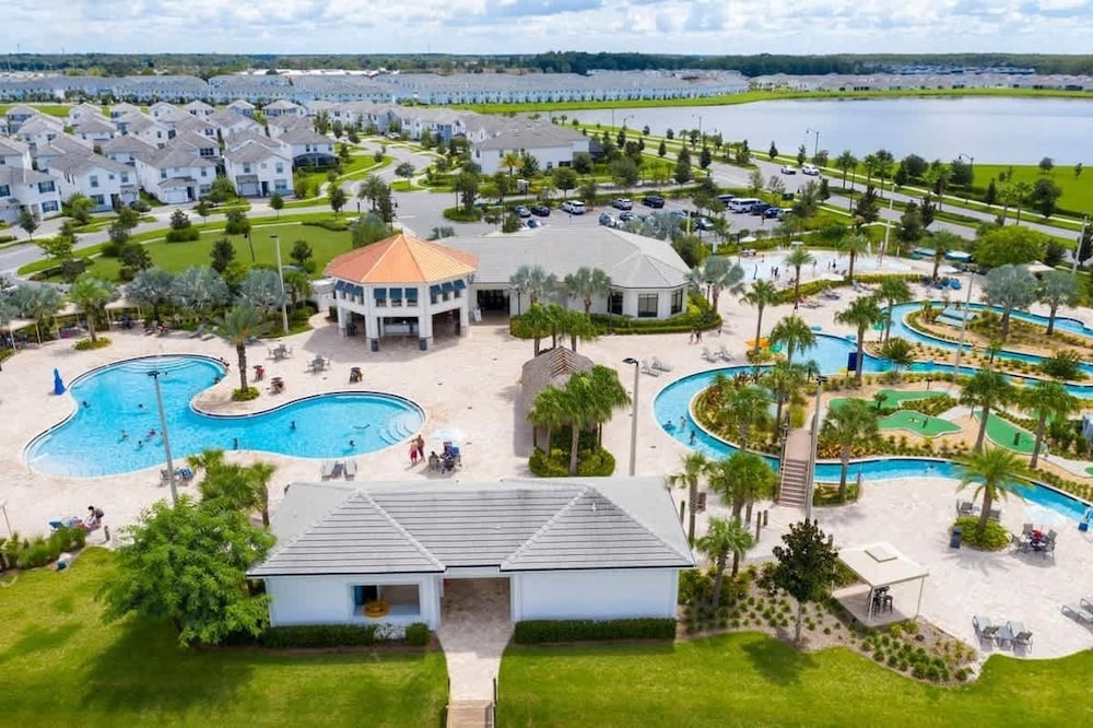Lake View Resort Condo w Lazy River Near Disney