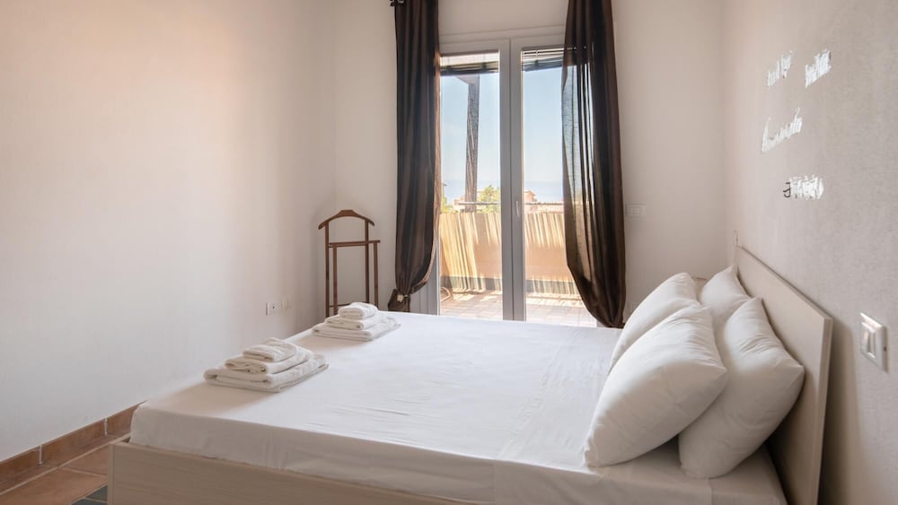 Welcomely - Pan Di Zucchero 6 - Nebida view 2
