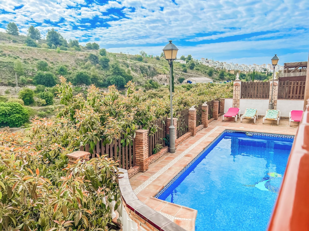 Cd-2253 Two Bedroom Villa With Pool in Frigillana