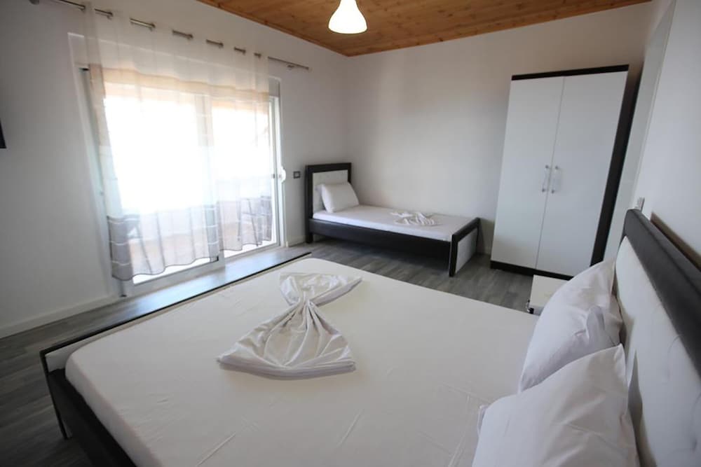 Vila Riza Veliu