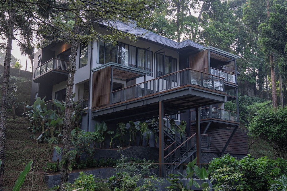 Plataran Puncak Residences