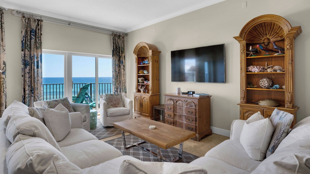 Legacy 303: Beachfront Retreat on 30a!