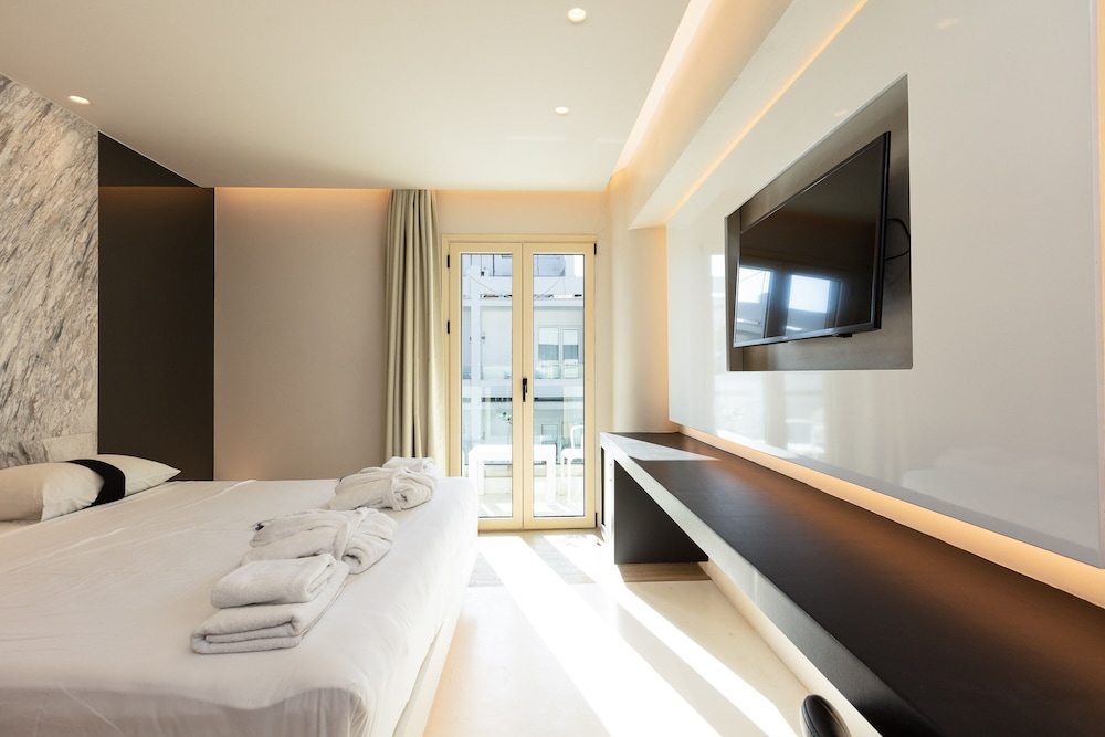 Kahlua Sea View Suites - Adults Only