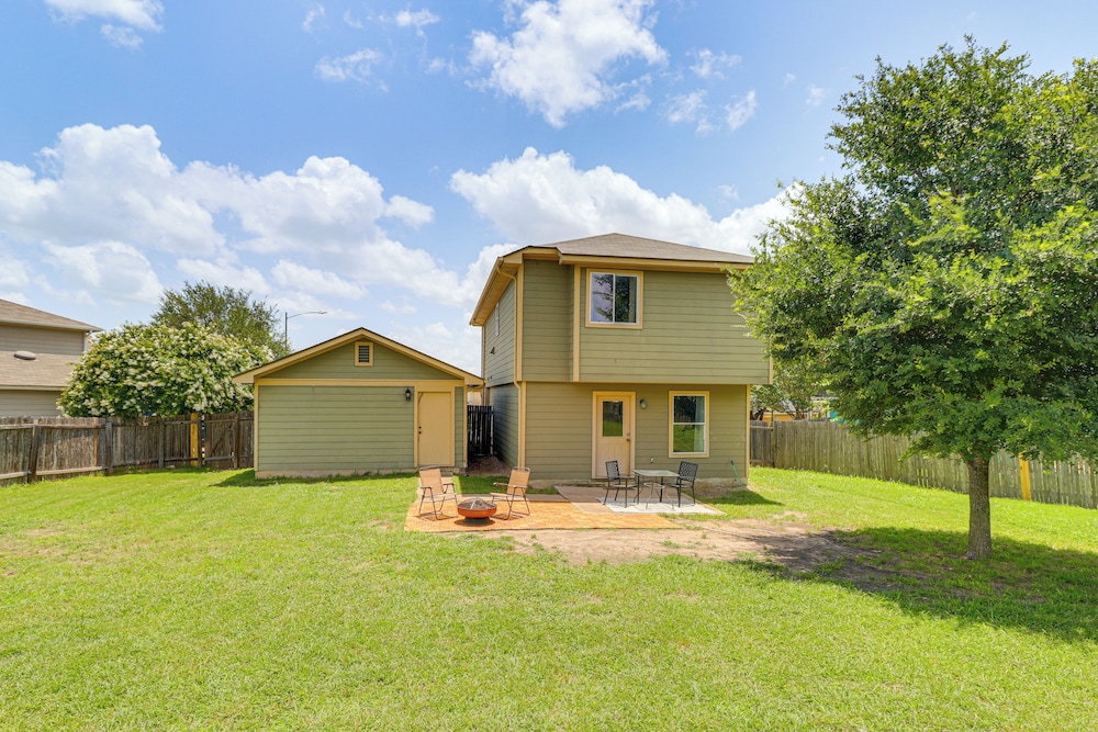 17 Mi to Dtwn Austin: Family Home w/ Patio!