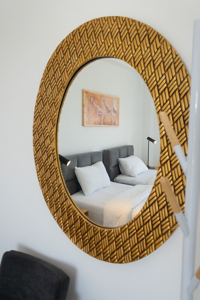 Modern and Luxurious Apartment in a Prime Resort