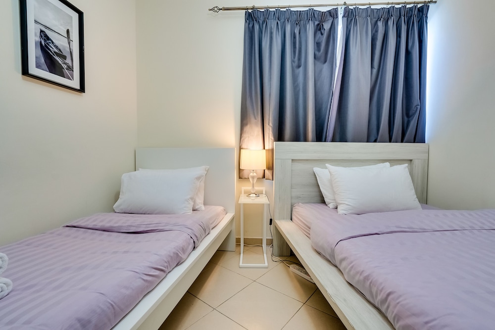 2 Bedroom Apartment Marina