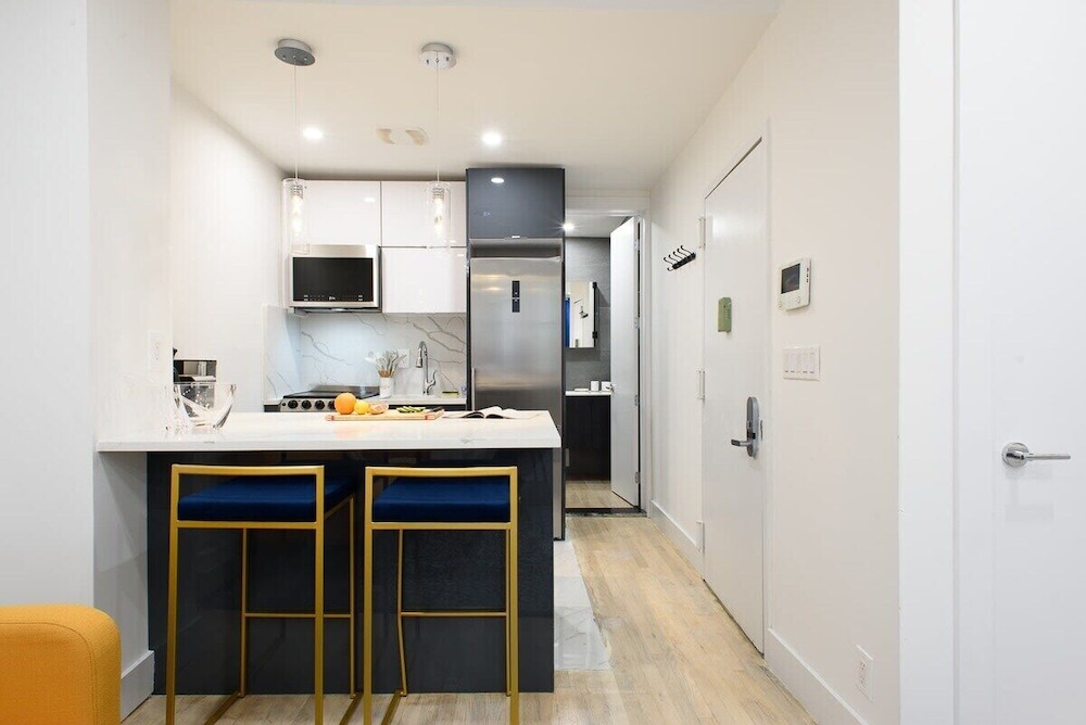1597 New York Apt