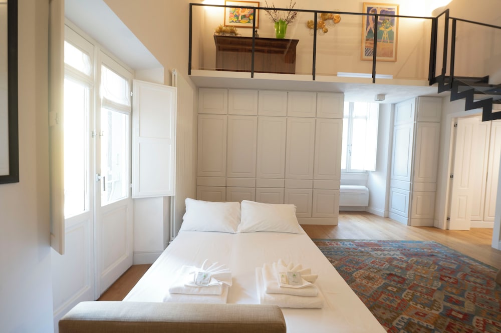 Campo De' Fiori Apartments