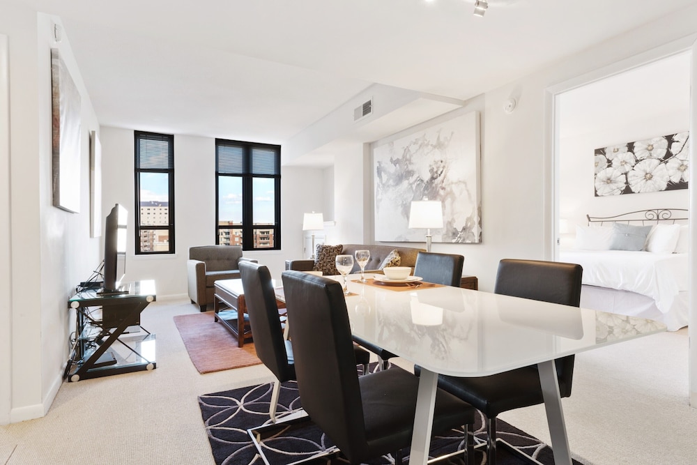 Global Luxury Suites at The Convention Center