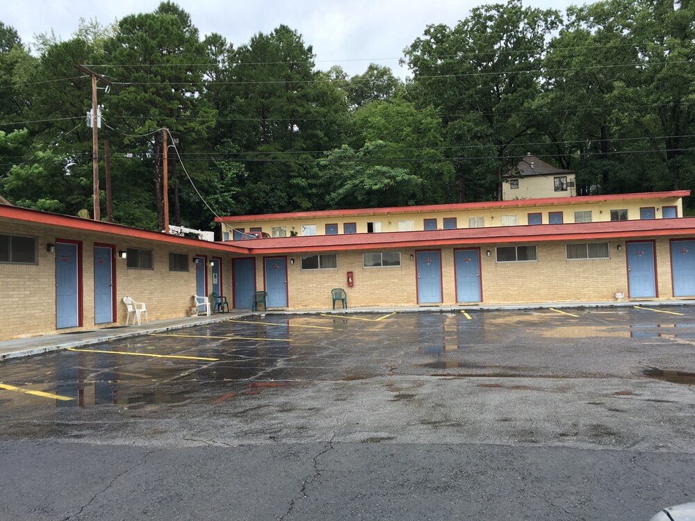 Budget Inn