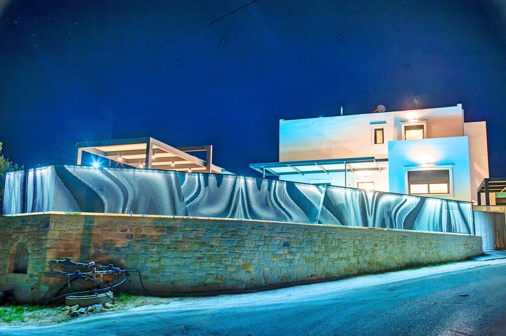 Perla Villas with Heated Pool