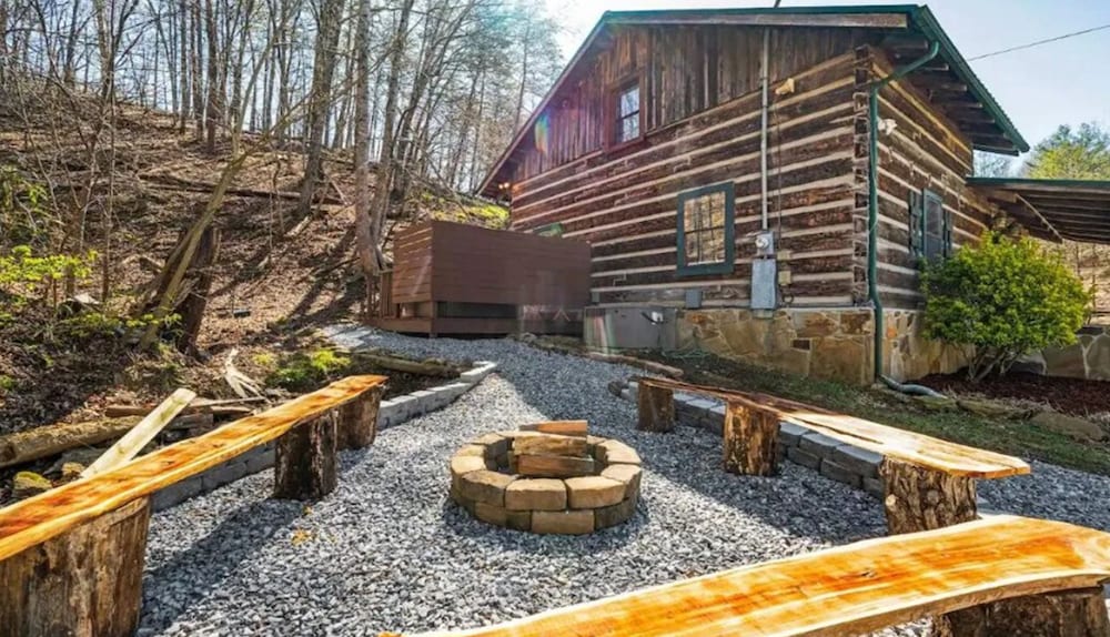 Hidden Acres Lodge 3 Bedroom Cabin