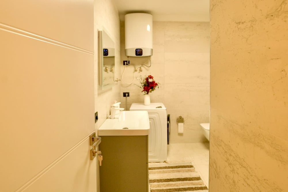 Grandstay Apartments 010