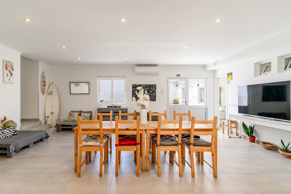 Caparica Poshtel