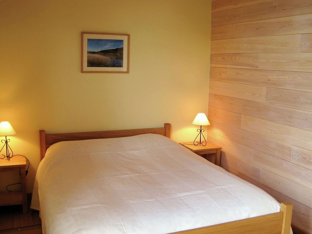 Fort-like Holiday Home in Sart-bertrix, Near Luxembourg view 3