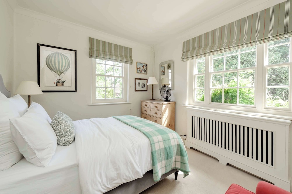 Beautiful Family Home w/ Garden & Pool - Wimbledon