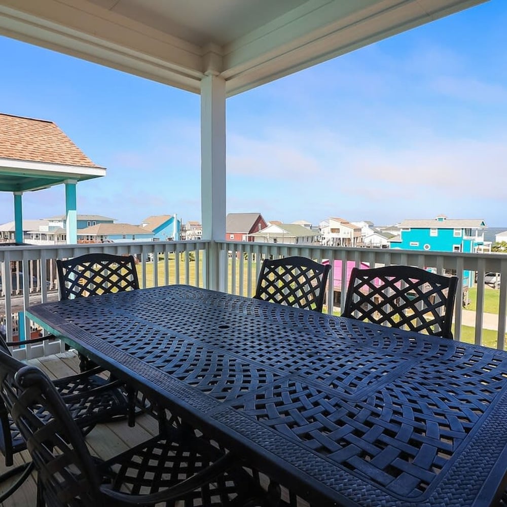 Unforgettable Vacation Getaway in Treasure Island
