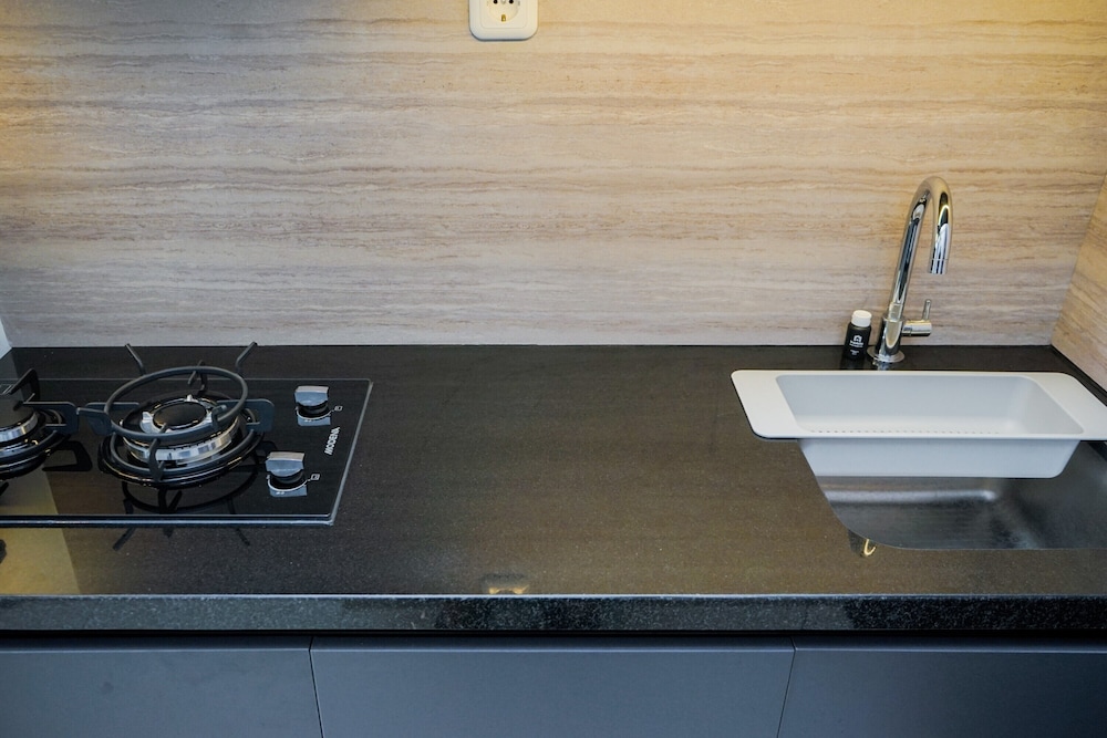 Comfort and Cozy Living Studio Springwood Residence Tangerang Apartment