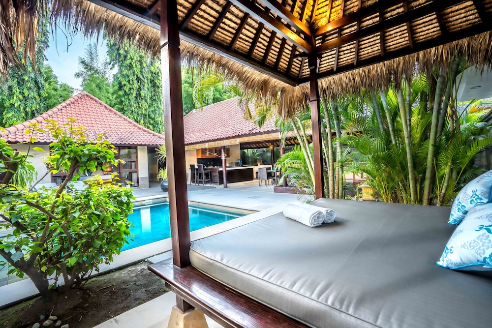 Gili Villas
