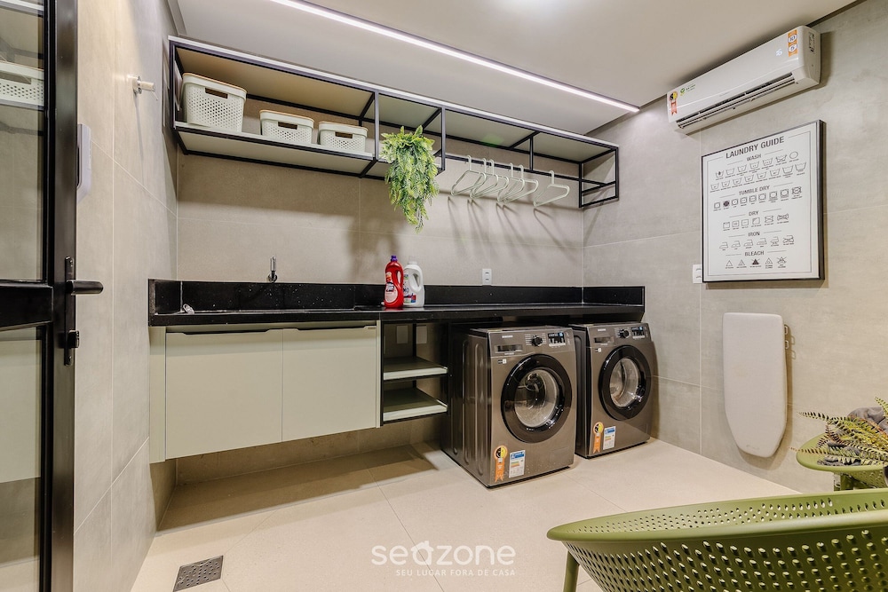 Stay With a Pool and gym 350m From the Beach in a Prime Location in Maceio - SLI