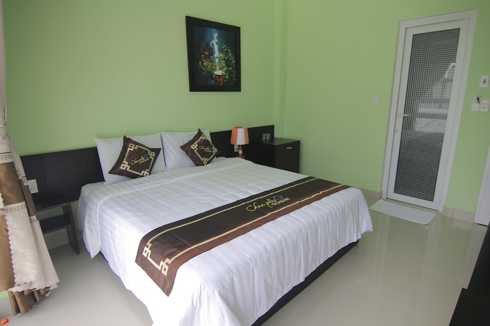 Chau Plus Homestay