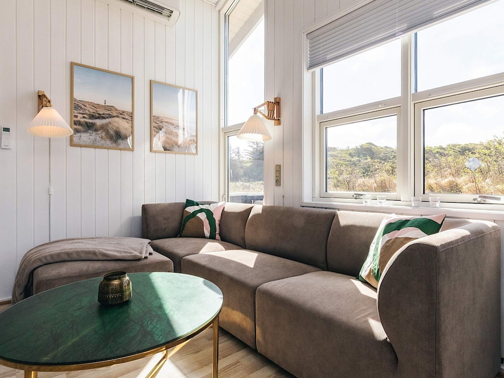 6 Person Holiday Home in Hjorring