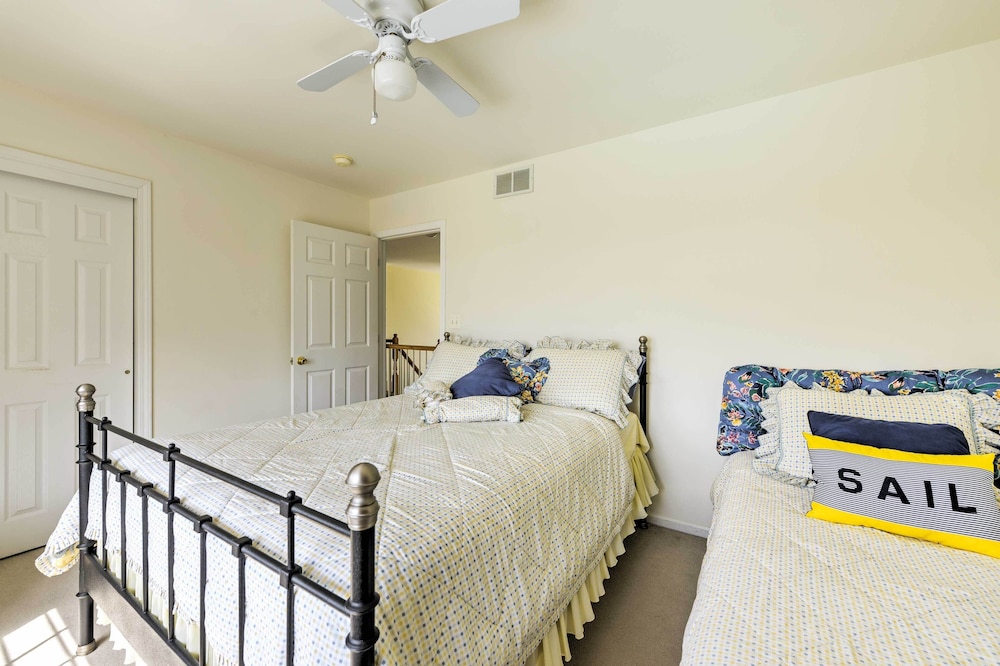 Cozy Mantoloking Home in Private Beach Association