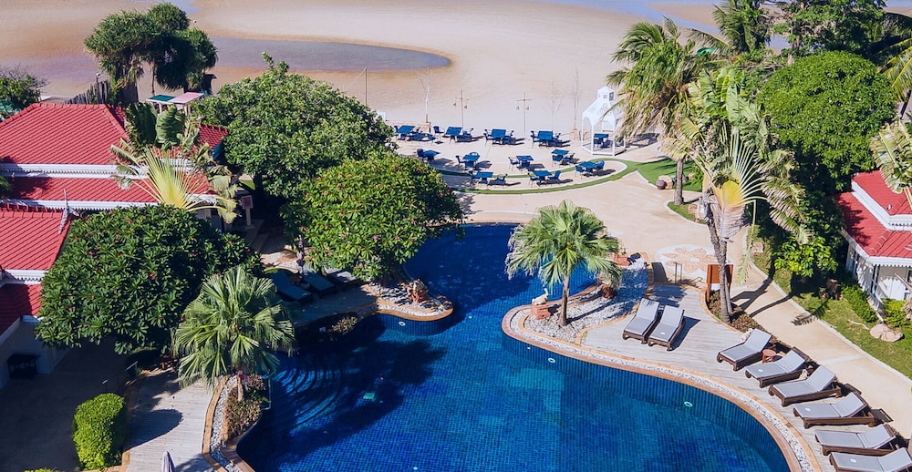 Hotel Wora Bura Hua Hin Resort & Spa