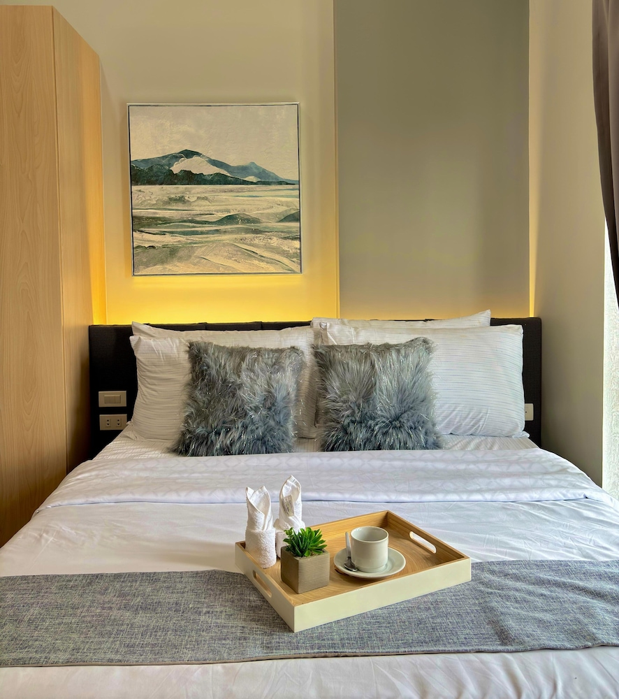Room-elegant Studio in Saint Dominique