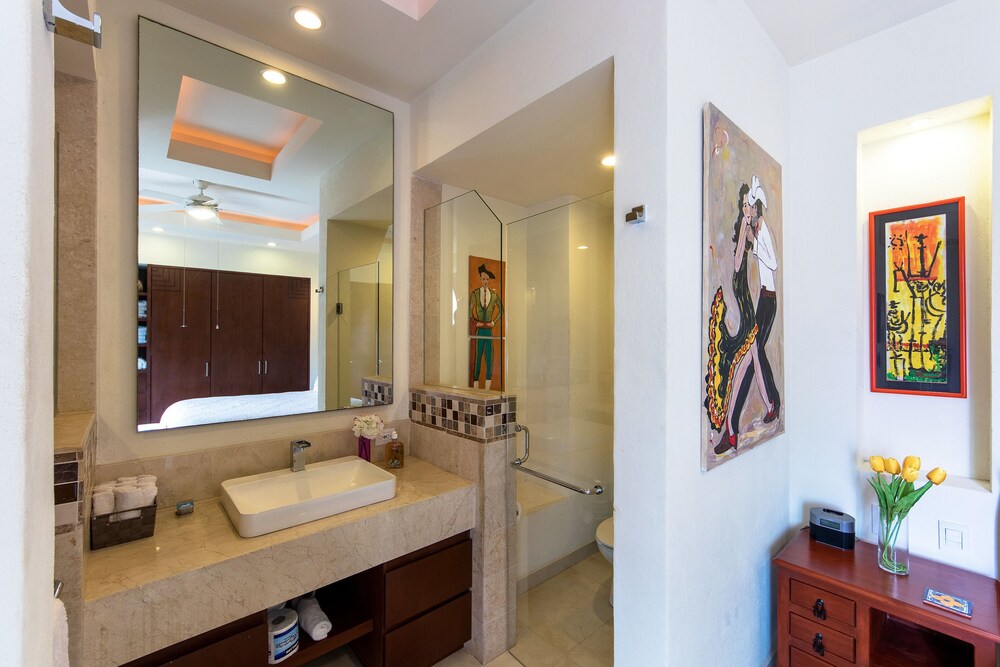 Puerto Vallarta Vacations - V399 Condo in Puerto Vallarta - Property Image 6