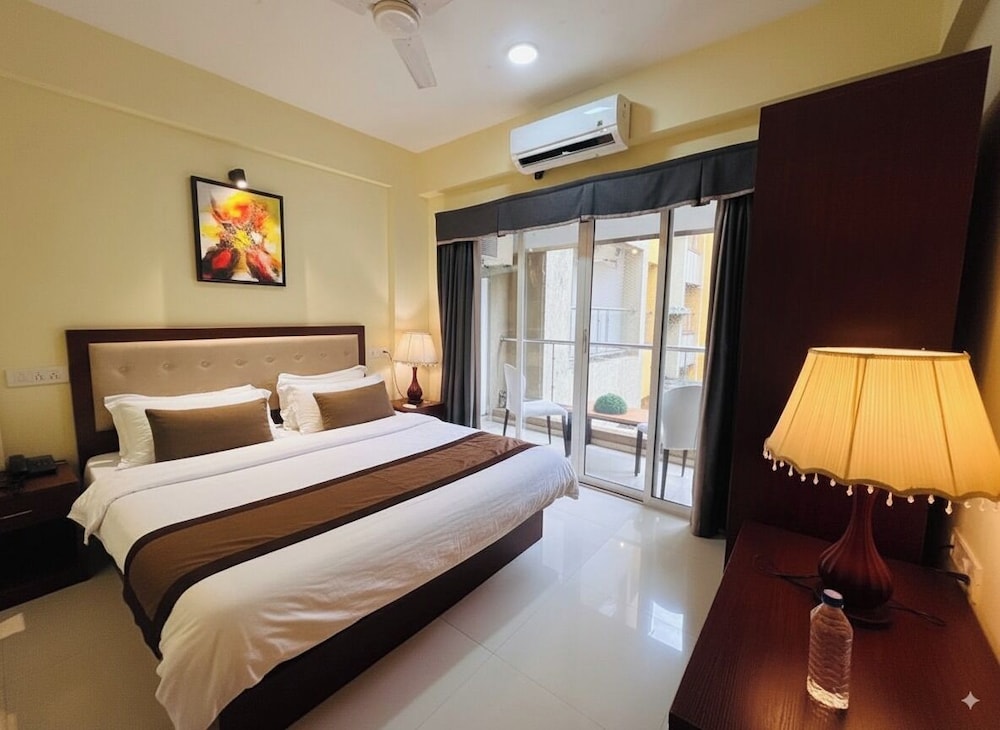 Charvi Reemz Grand Suites Anjuna Beach
