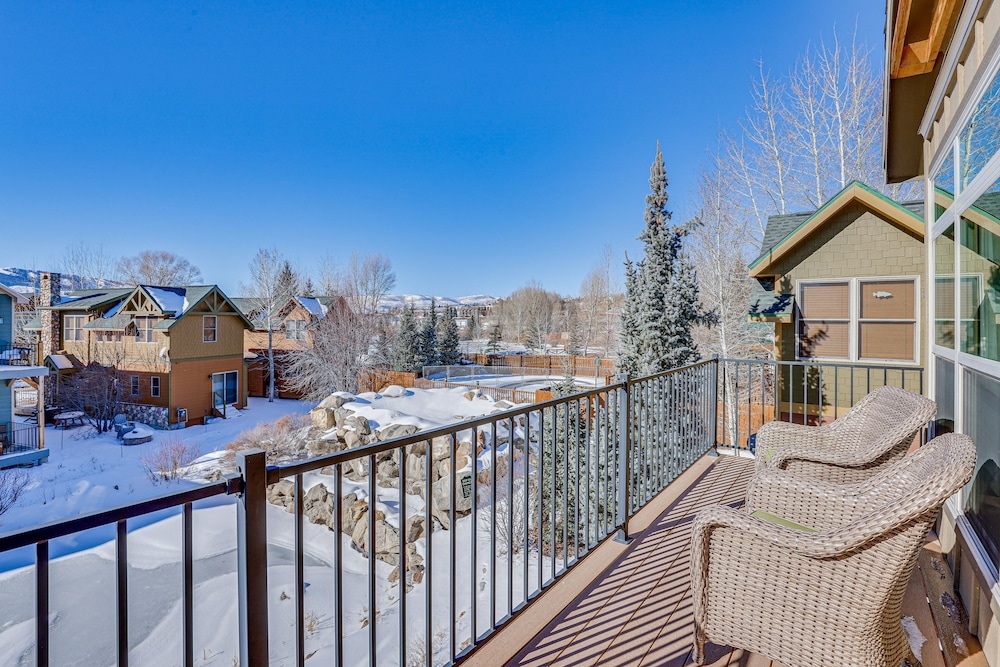 Luxe Colorado Cabin ~ 4 Mi to Granby Ranch! view 5