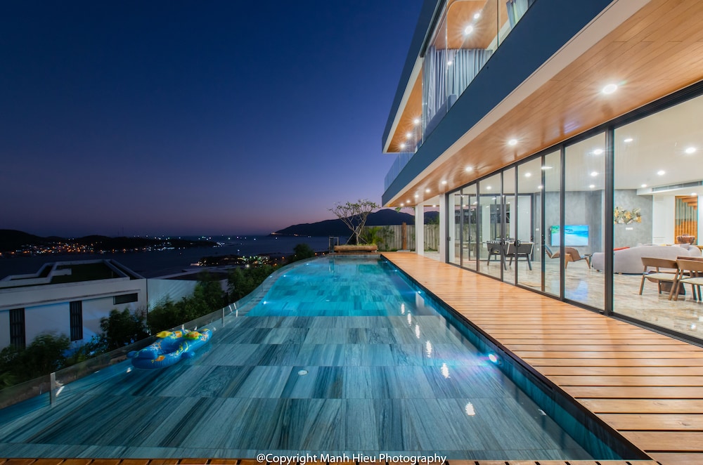 Casa Blanca Villas view 3