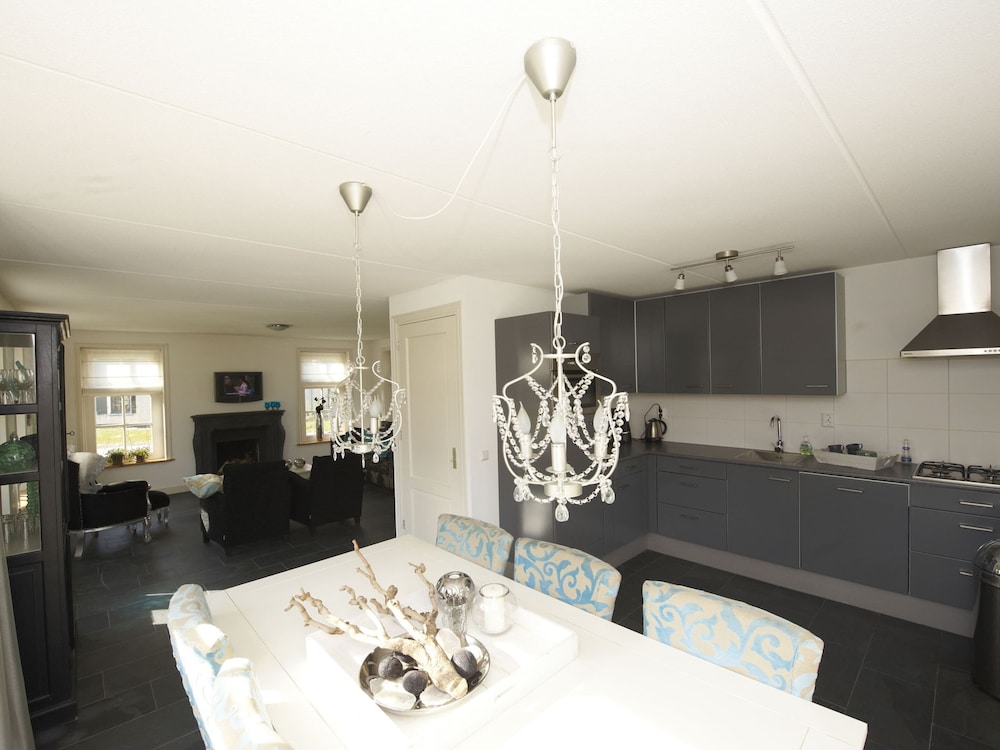 Cozy Villa in Wieringer Style near Wadden Sea view 4