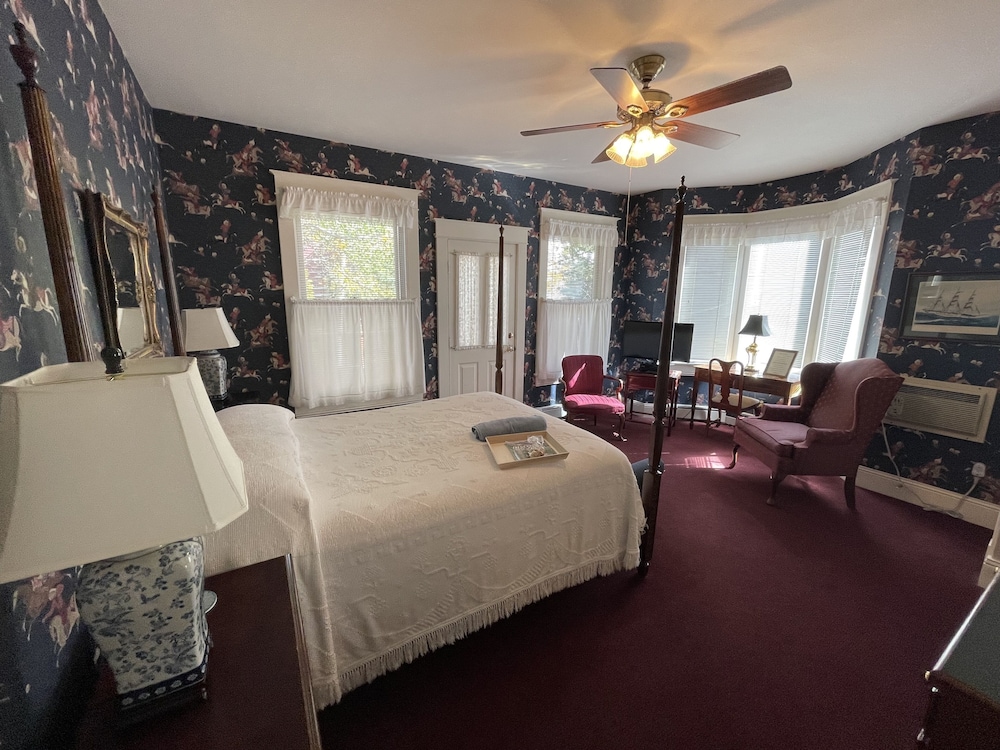 China Clipper Inn view 3