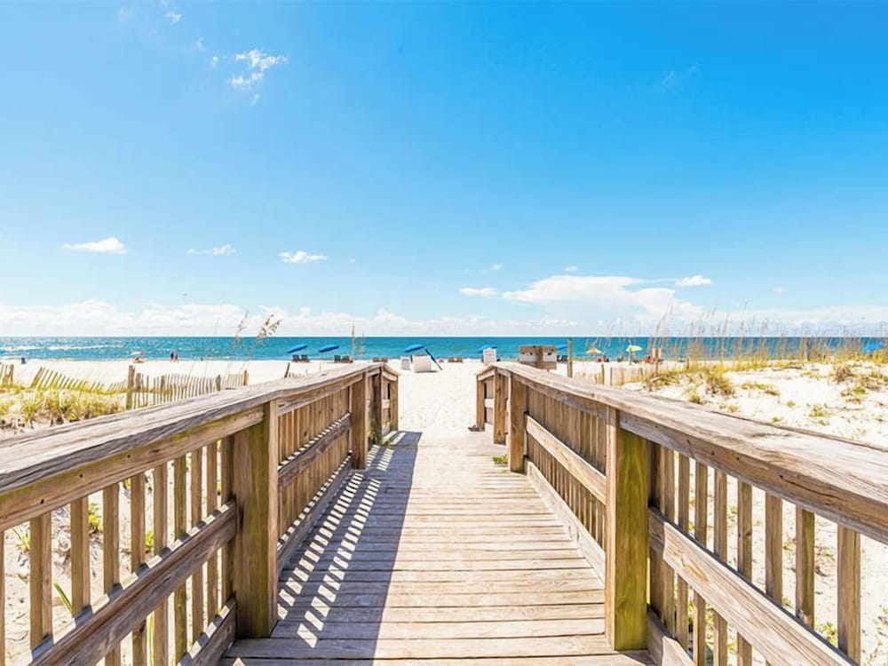 Island Sunrise by Southern Vacation Rentals