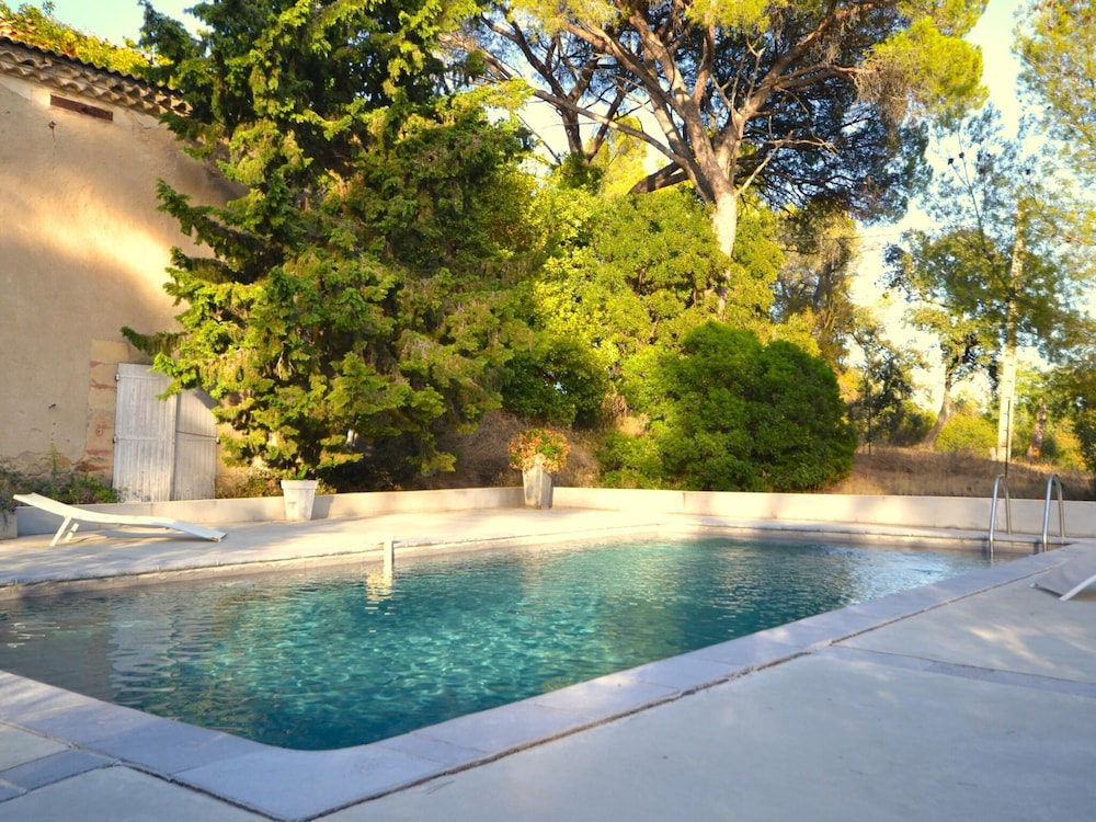 Apartment With Pool Amid Vineyards and Near the Beach