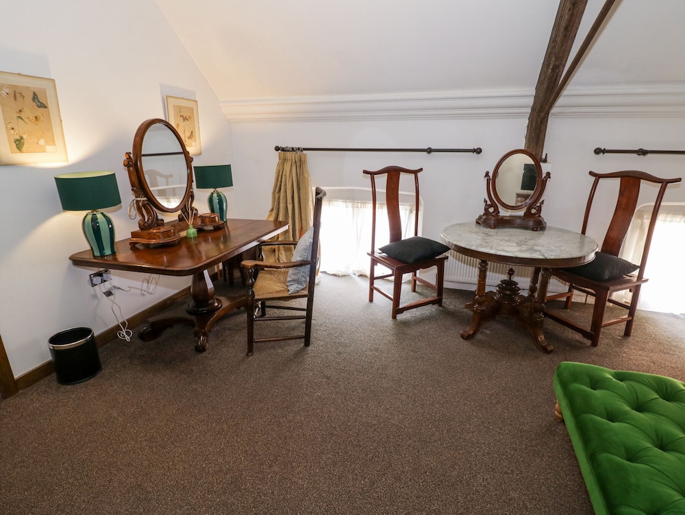 Chetwynd Lodge