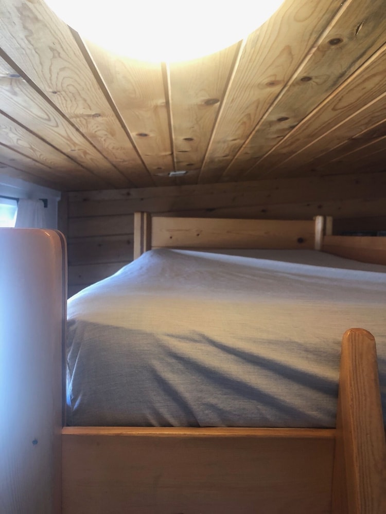 Estes Park Adventure Hostel view 2