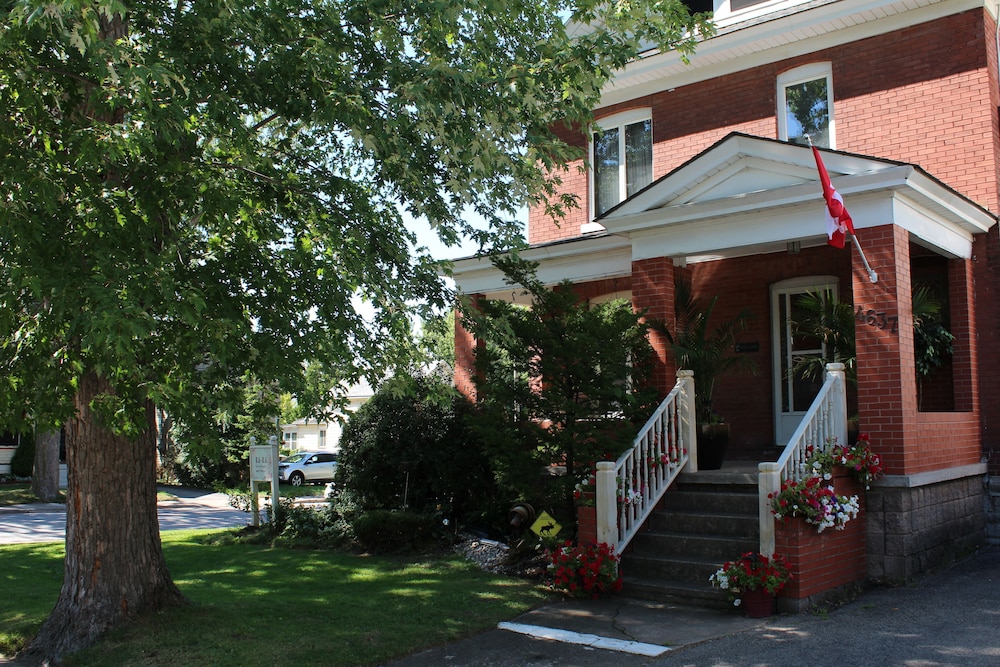 Li-Li Bed & Breakfast