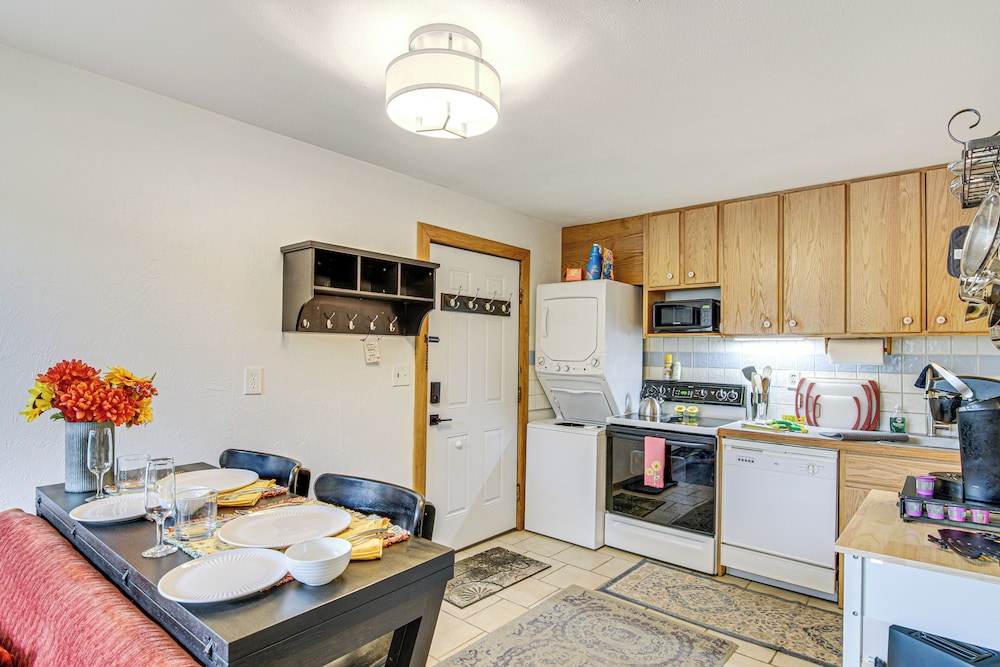 Centrally Located Big Sky Condo: Ski, Hike, Bike!