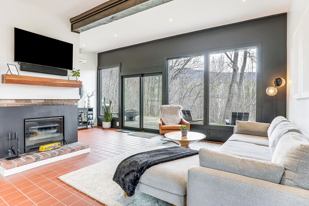 Luray 'black Walnut Cabin' on 2 Acres w/ Fire Pit!