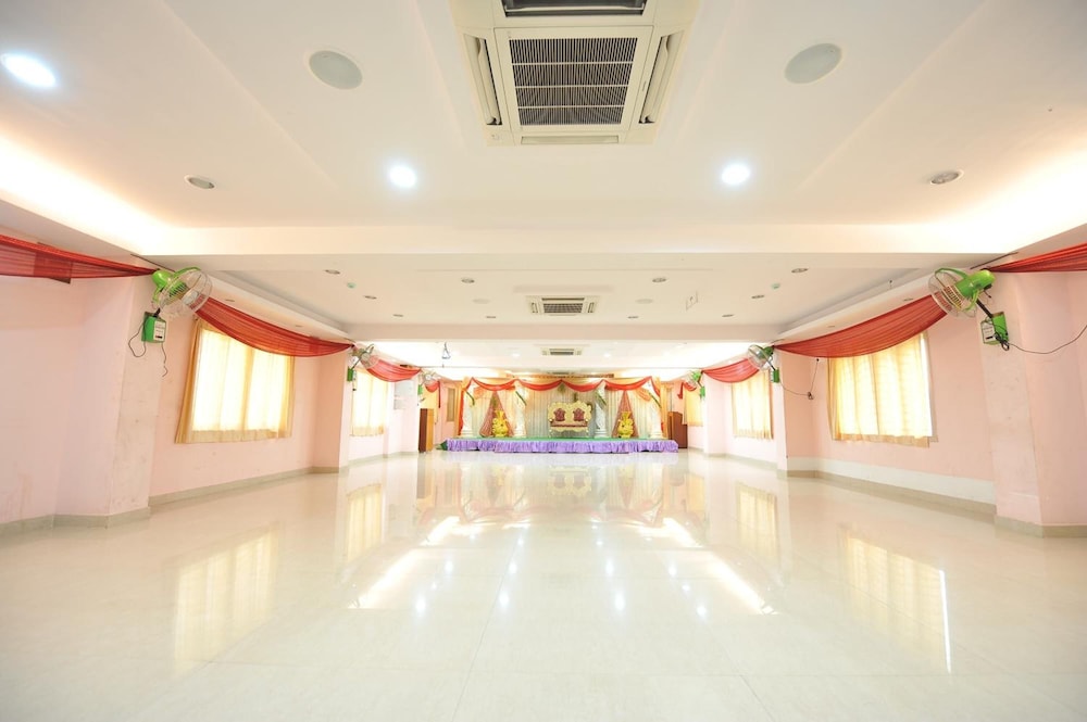 meeting & event spaces