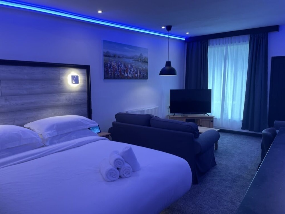 The Waterfront Lodges