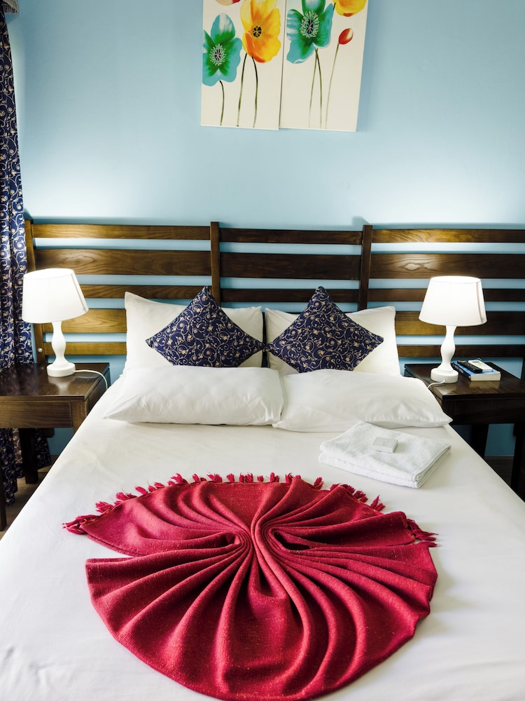 Tribute Guest House Matala