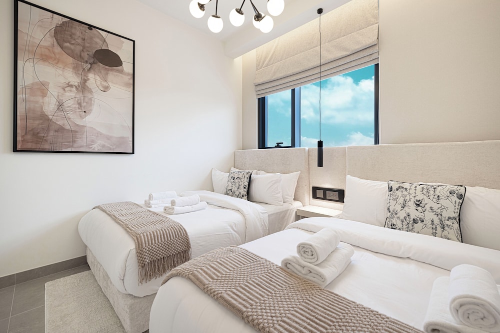 Arabian Ranches 3 Luxury 4 Bedroom Villa